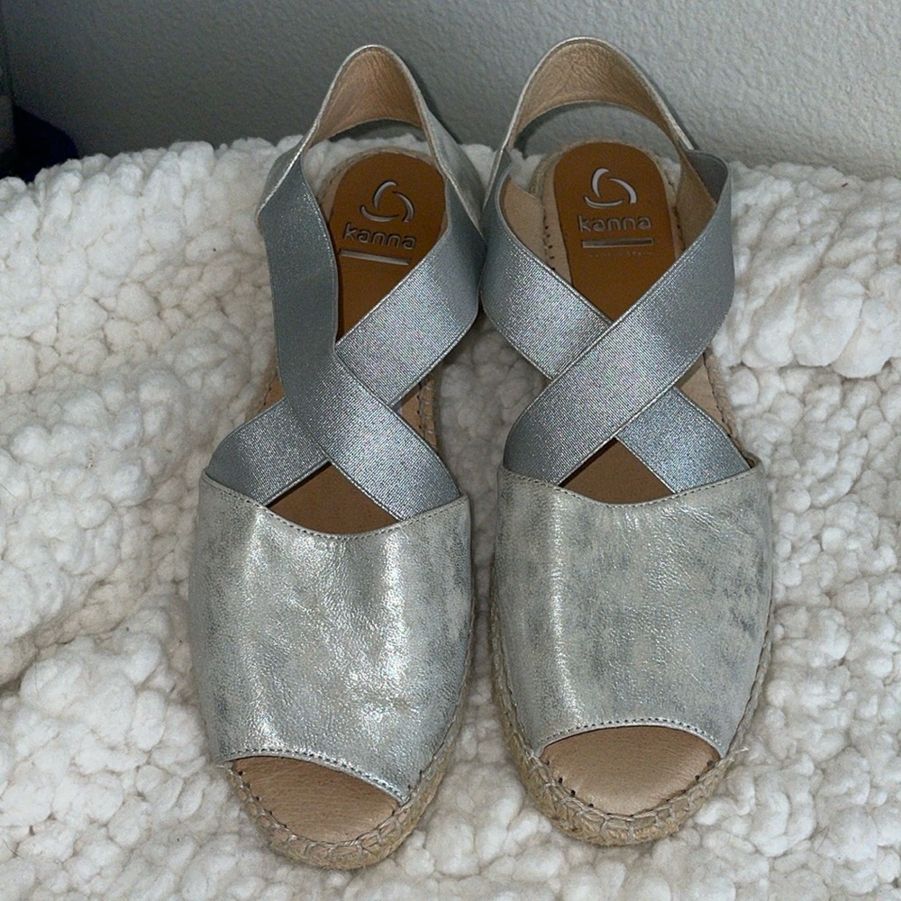 Kanna Ada Metallic Espadrille Sandal 41